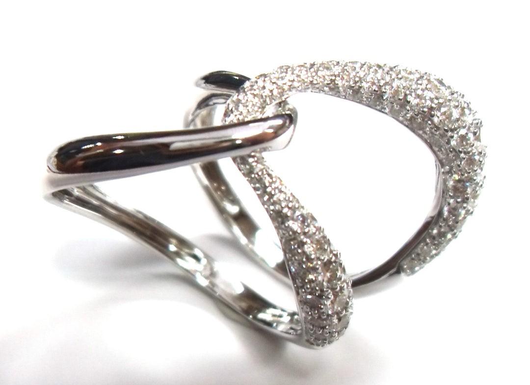 18K White Gold & Round Brilliant Cut Diamond Twist Ring