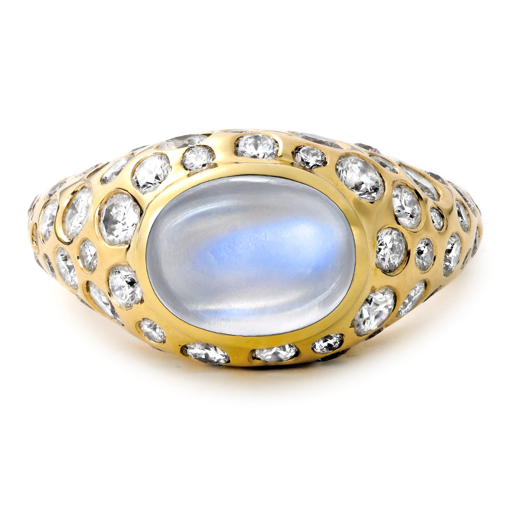 18K Yellow Gold Ring with Cabochon Oval Moonstone & Diamonds