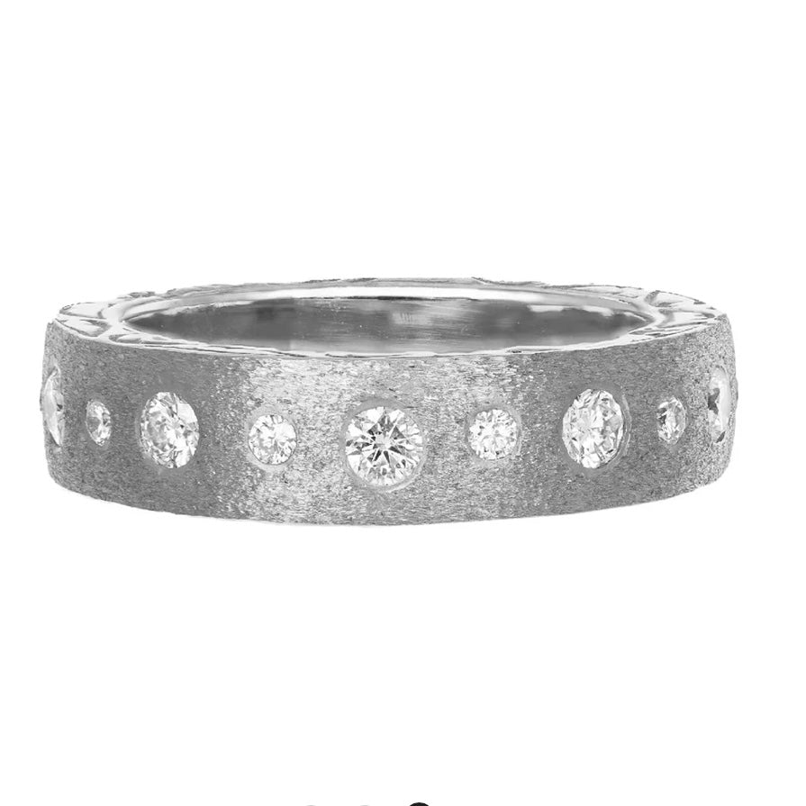 18K White Gold Modern Dunes Diamond Band