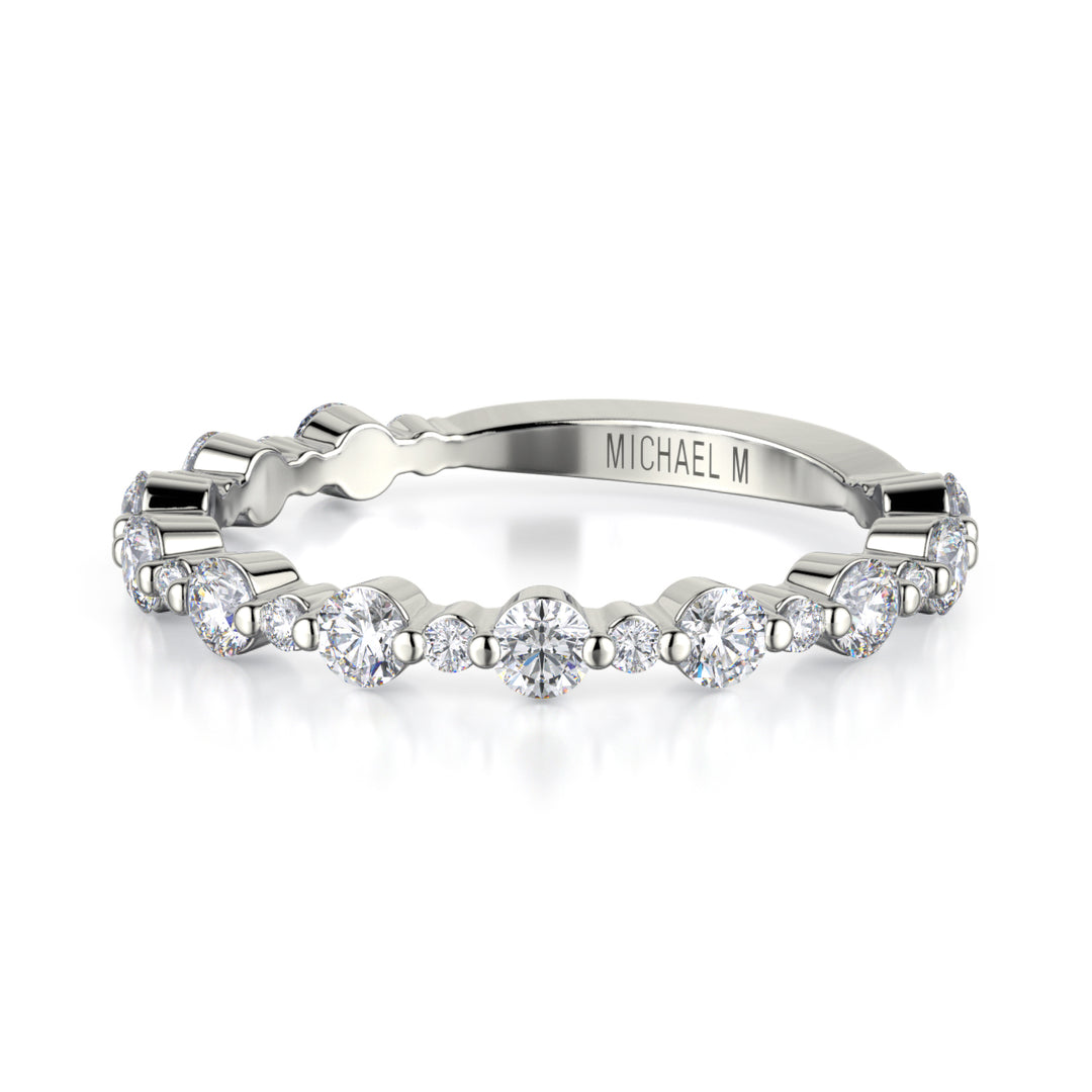 18K White Gold Classic Diamond Cluster Band