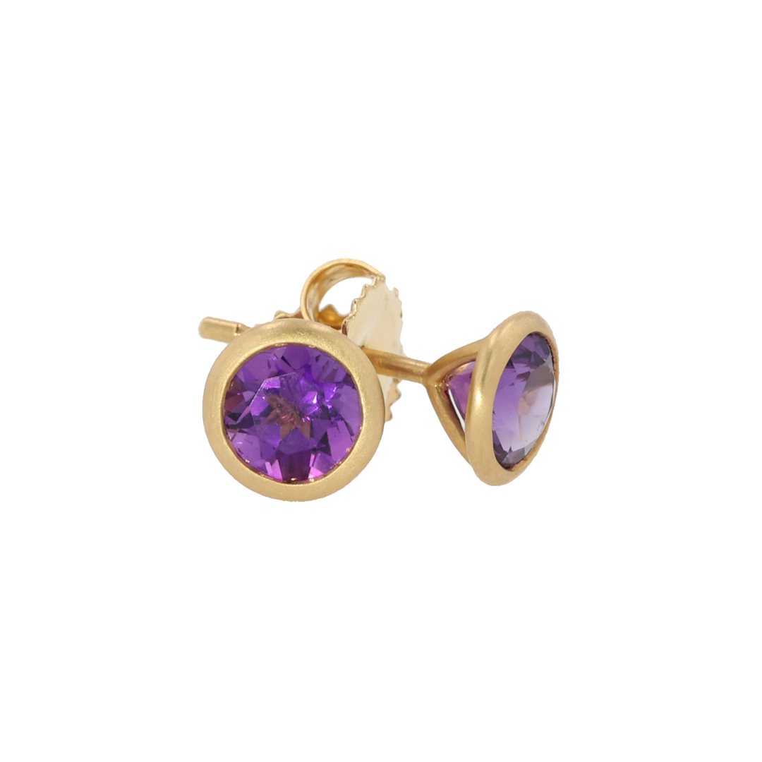 18K Yellow Gold Bezel Set Round Amethyst Stud Earrings