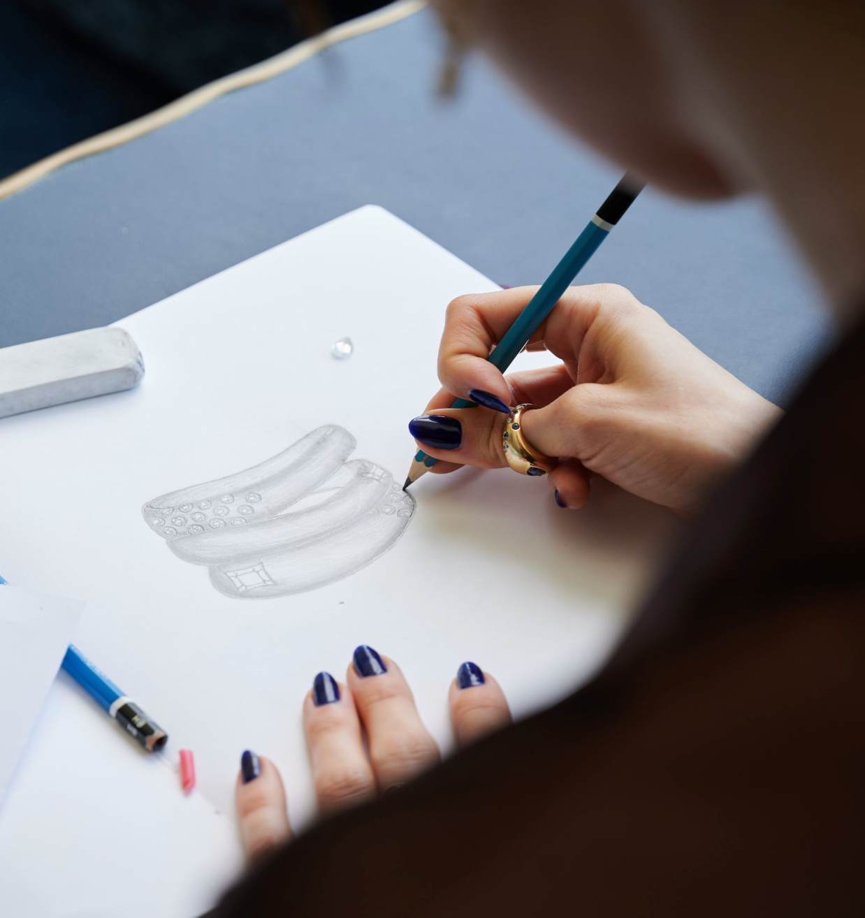 How to Design a Custom Engagement Ring (Step-by-Step)
