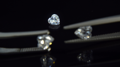 How Do You Wear A Heart Shaped Diamond Ring?