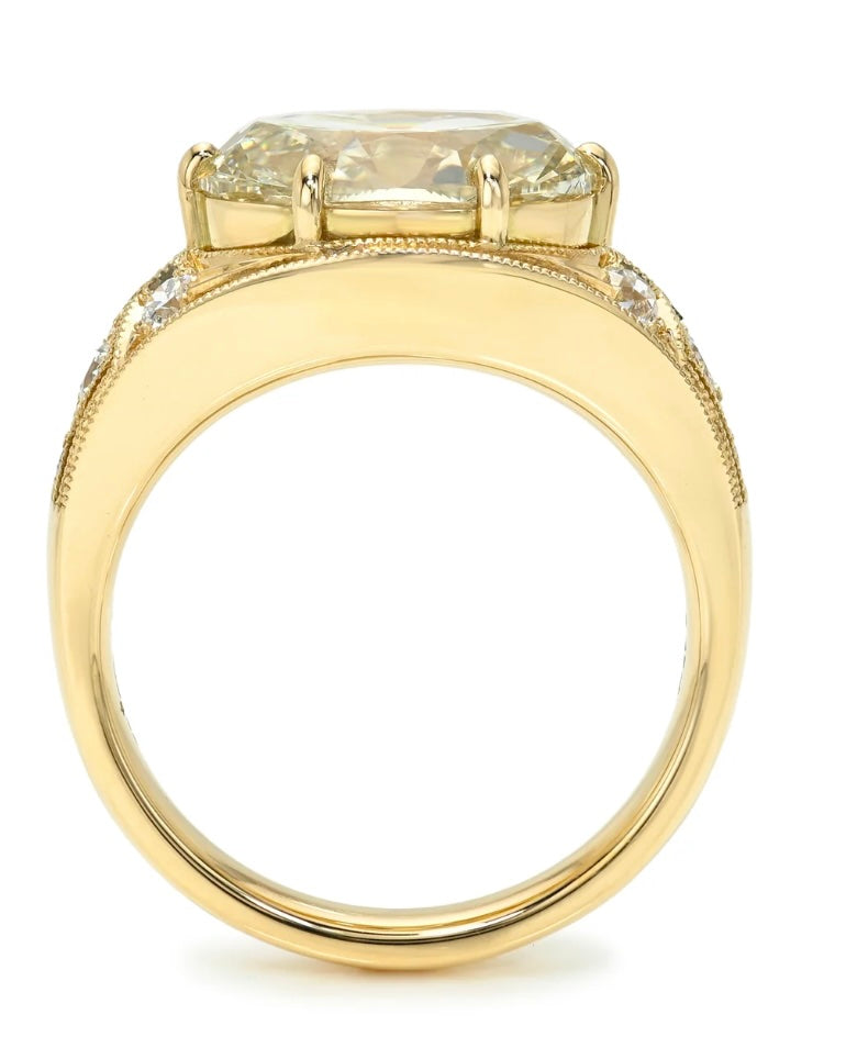 18K YG & Oval Modified Brilliant Diamond "Clara" Ring