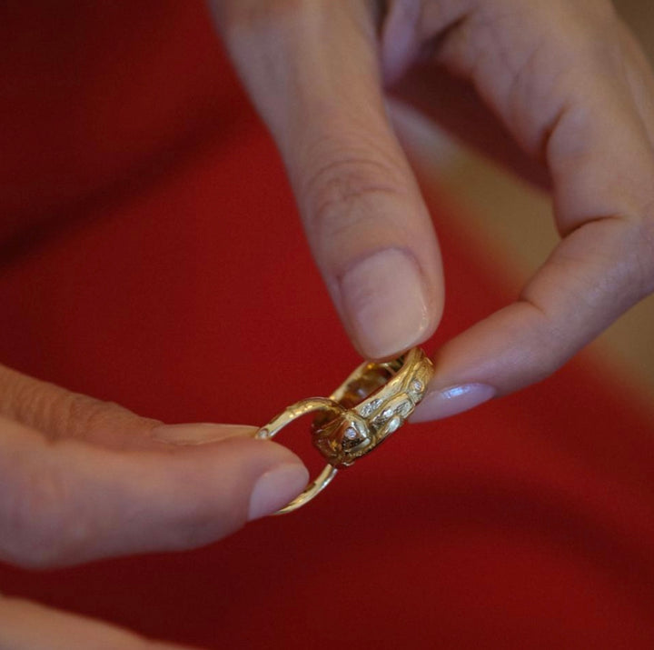 Double 18K Yellow Gold RIng with Diamond & "AMORE MIO" Engraving.