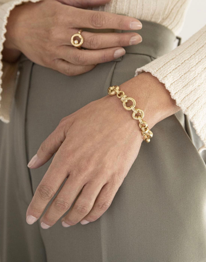 18K Yellow Gold Cleopatra Round Link Mesh Bracelet