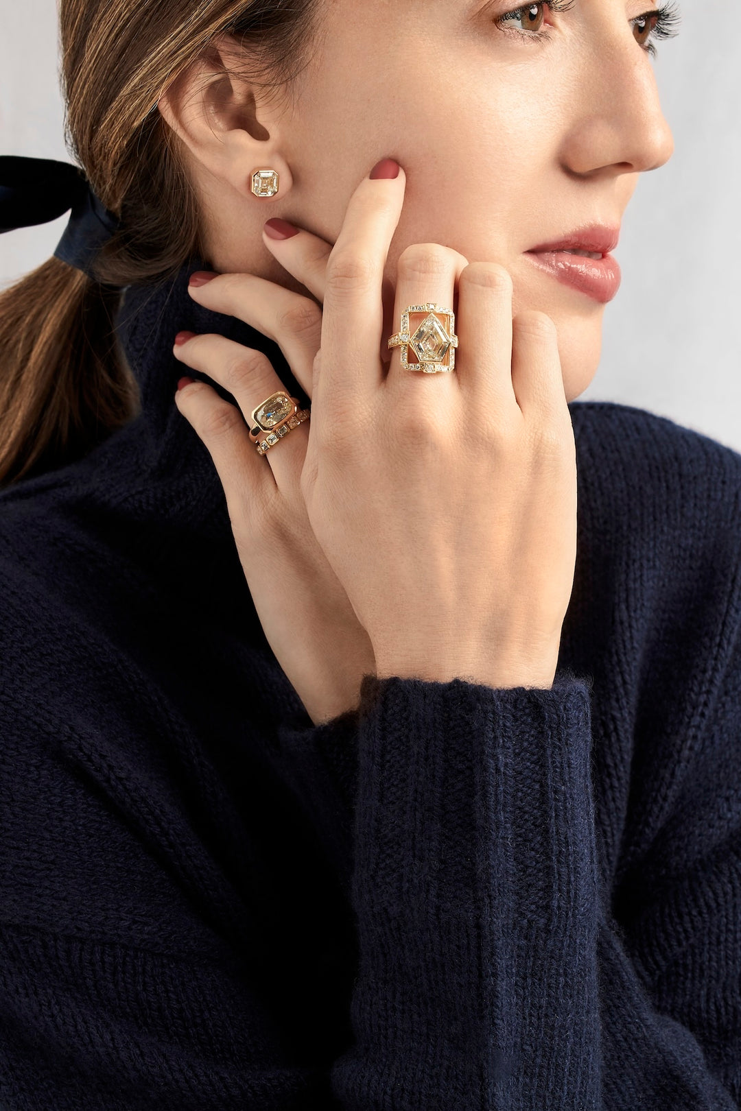 18K Yellow Gold Pear Shaped Diamond Katie Ring Model