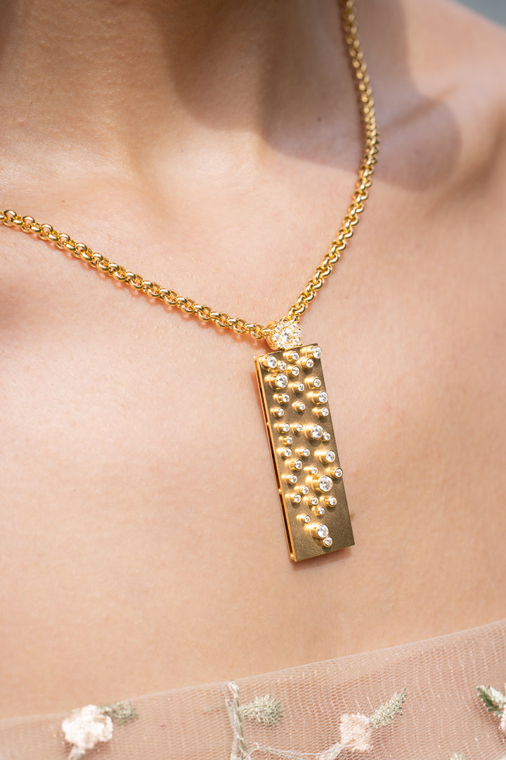 18K Yellow Gold Rectangular Diamond Pendant