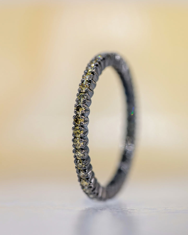 18K White Gold with Black Rhodium Prong Green Diamond Band