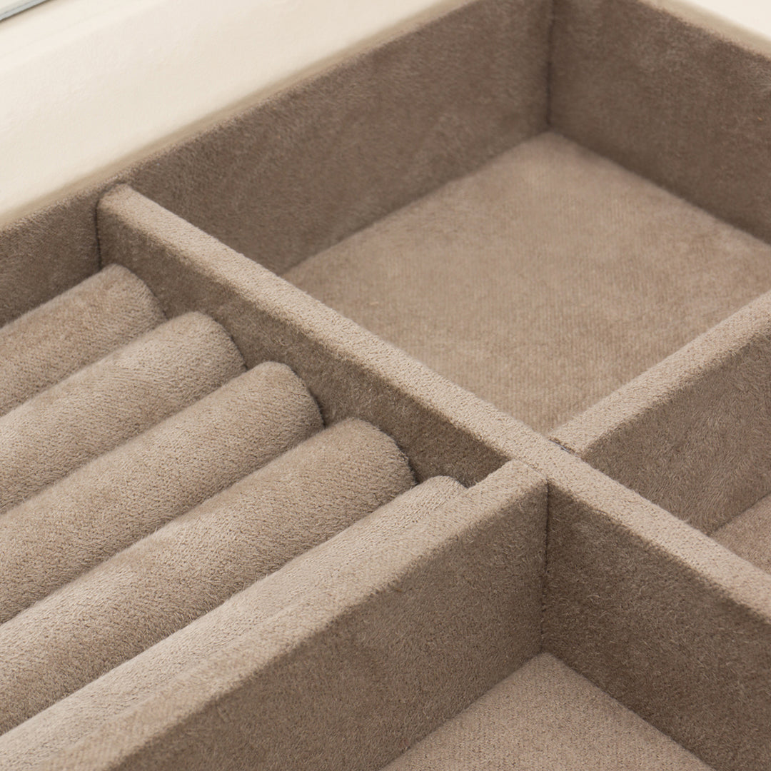 Caroline Medium Ivory Jewelry Case