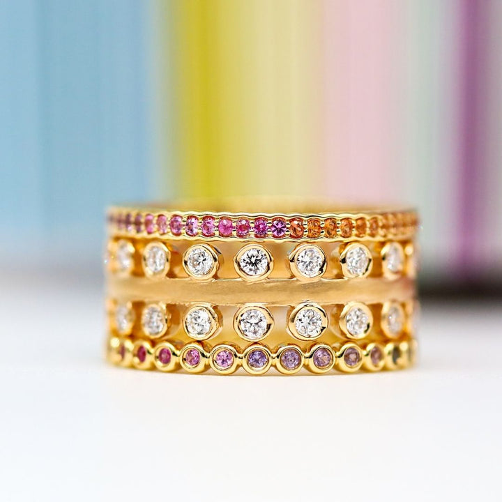 18K Yellow Gold Rainbow Sapphire Scallop Eternity Band