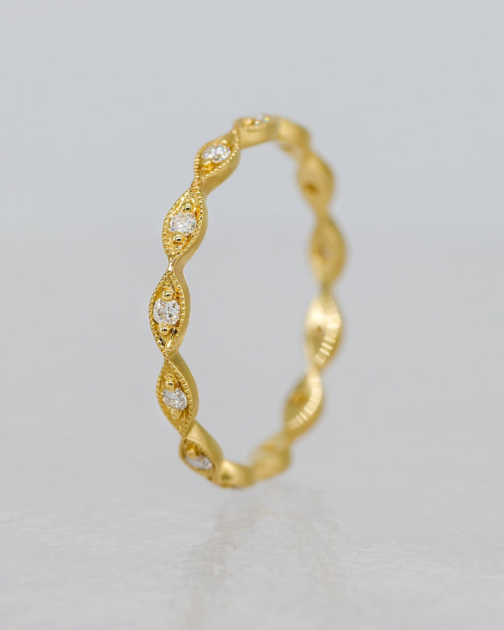 18K Yellow Gold Eleanor Diamond Band