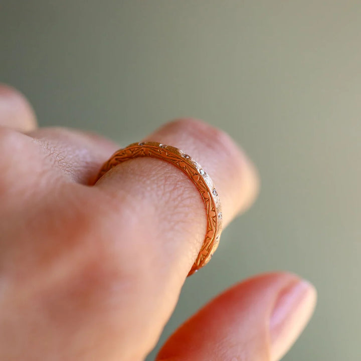 18K Rose Gold Dunes Narrow White Diamond Band