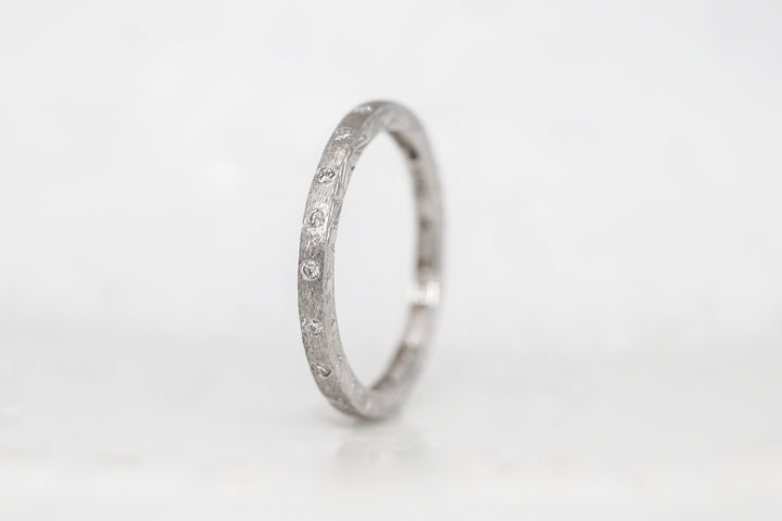 18K White Gold Dunes Narrow White Diamond Band