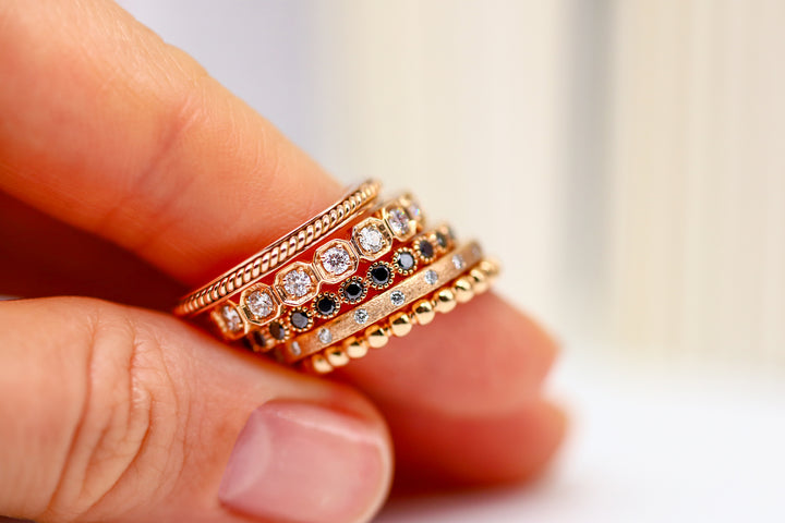 18K Rose Gold Channel Rope Band