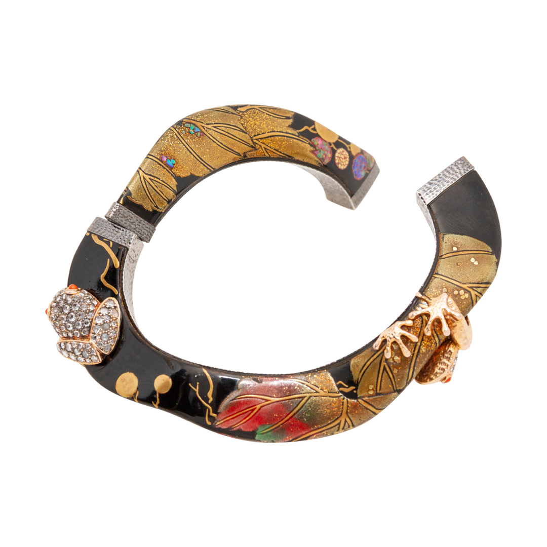 9KPG Japanese Lacquer Bangle with Diamond Frog