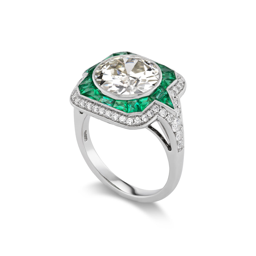 Platinum Art Deco Style Ring with 3.82 Carat Round Brilliant Diamond and Emeralds Side View