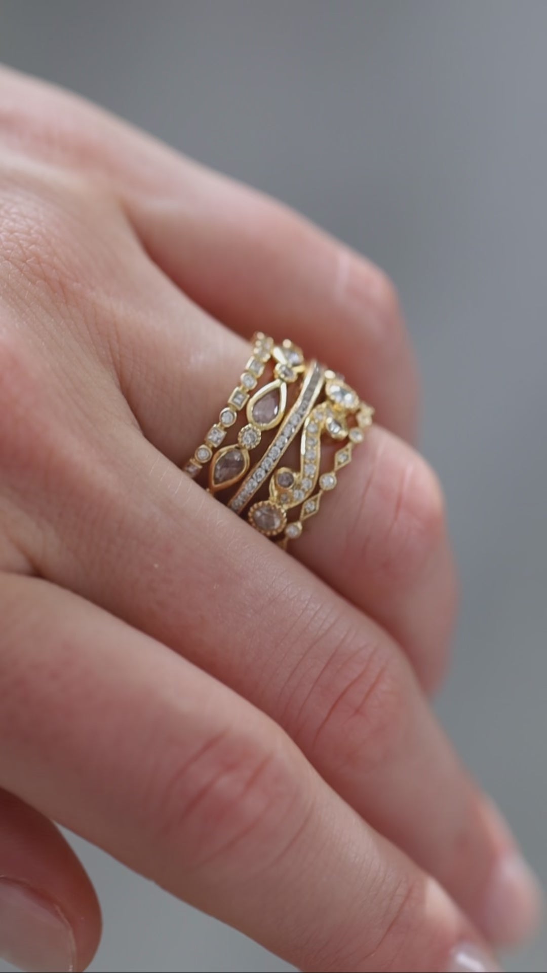 18K Yellow Gold Scroll Rose Cut and Brilliant Cut White Diamond Band