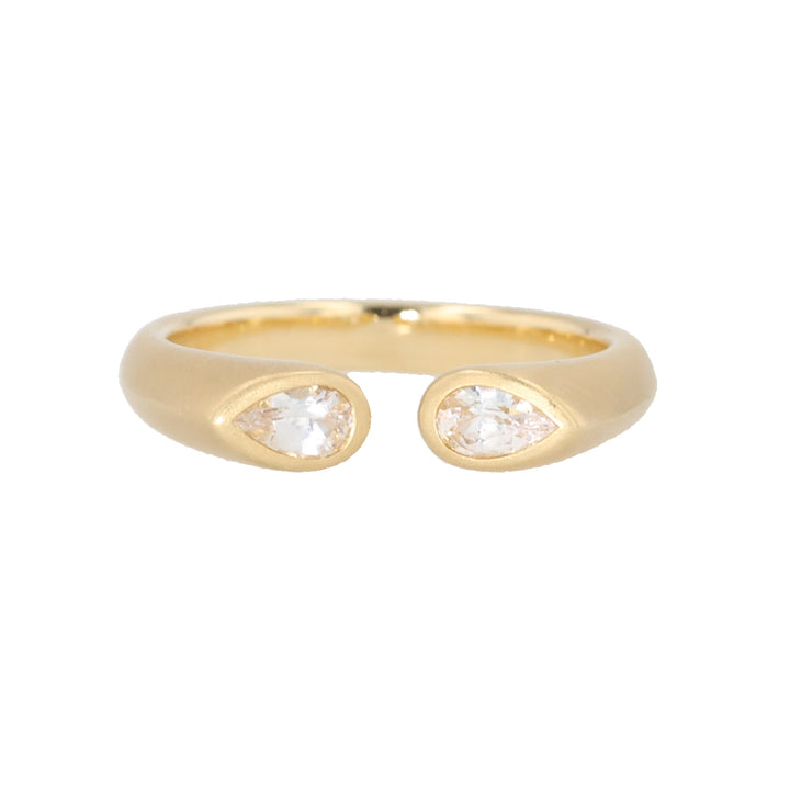 18K Yellow Gold White Sapphire Hug Ring